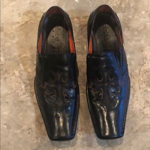 Size 12 Robert Wayne Shoes.